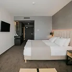East Hotel 4*