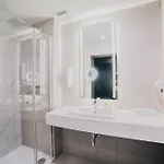 Hotel East