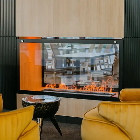 East Ξενοδοχείο