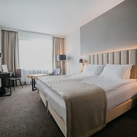 Готель East 4*