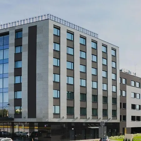 Hotel East